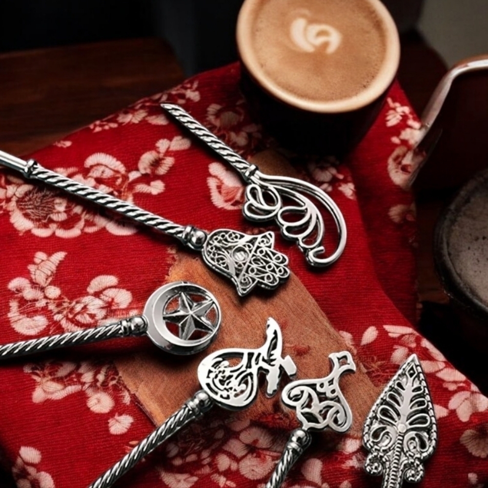 6 Pc Small Silver Dessert Tea Coffee Espresso Spoons - Picture 2 of 2